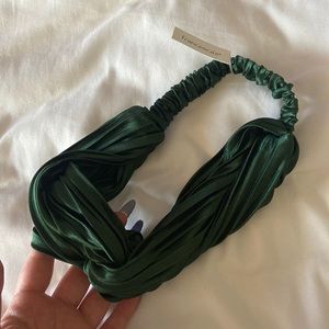 Francesca’s Dark Green Pleated Headband
